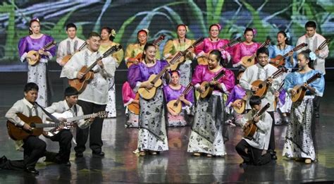 entertainer in tagalog|Entertain in Tagalog.
